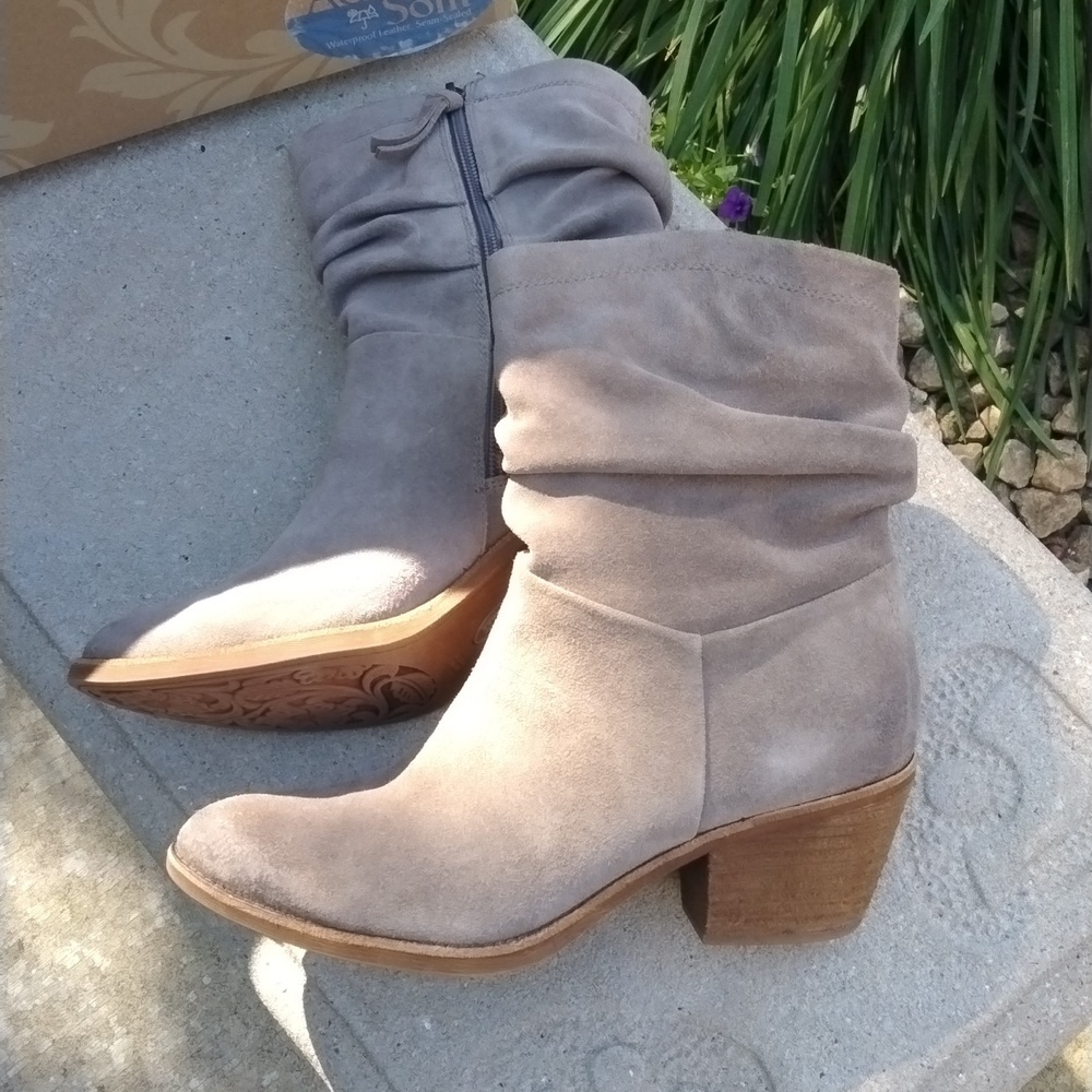 Sofft Womens Aronna Slouch Bootie EUC size 9